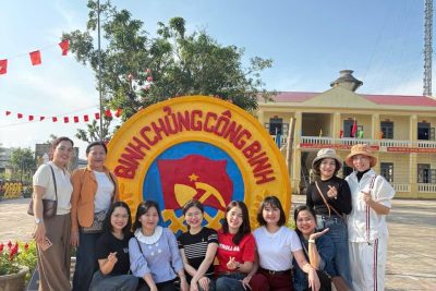TRƯỜNG TIỂU HỌC QUẢNG PHÚ 1 PHỐI HỢP ĐẠI ĐỘI CÔNG BINH TỈNH QUẢNG NGÃI GÓI BÁNH CHƯNG ĐÓN TẾT